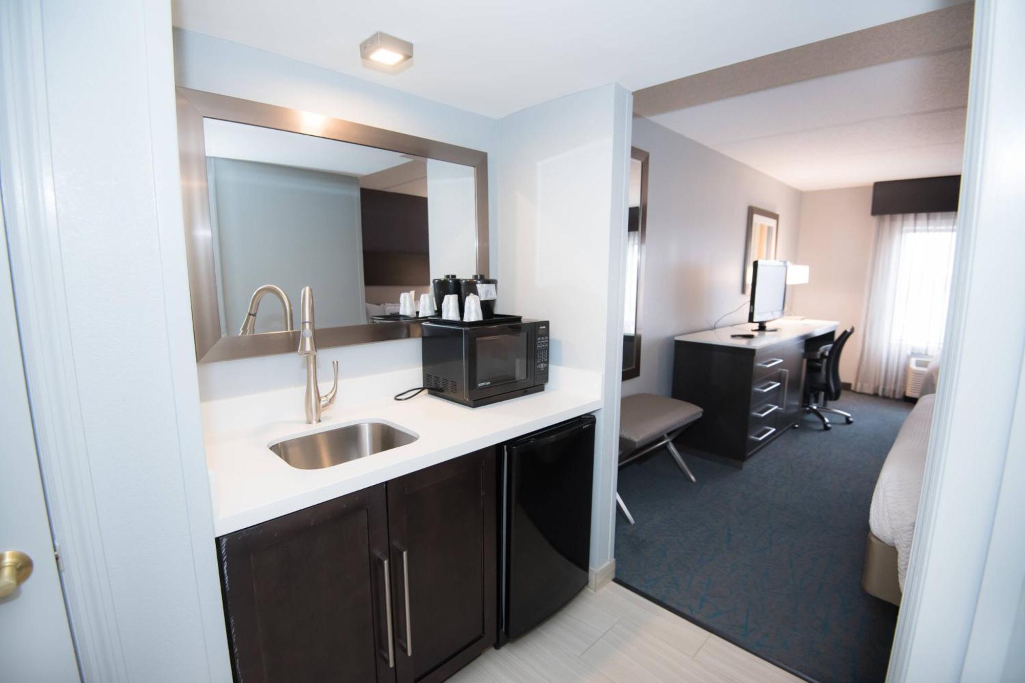 Fairfield Inn & Suites Atlanta Airport North Экстерьер фото