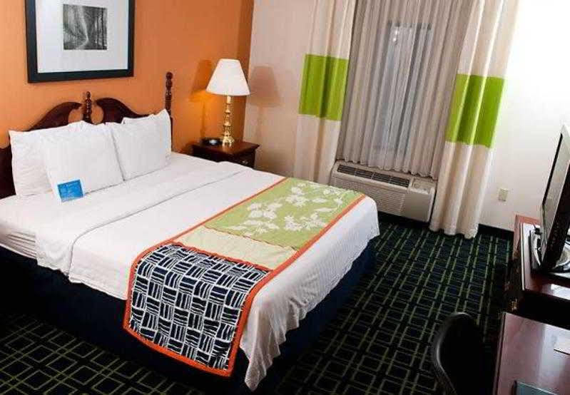 Fairfield Inn & Suites Atlanta Airport North Экстерьер фото